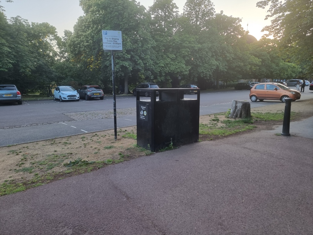 We need larger bins like these at Greenwich Park to accommodate our rubbish. Our bins cannot cope with the quantity of rubbish at Mountsfield Park.