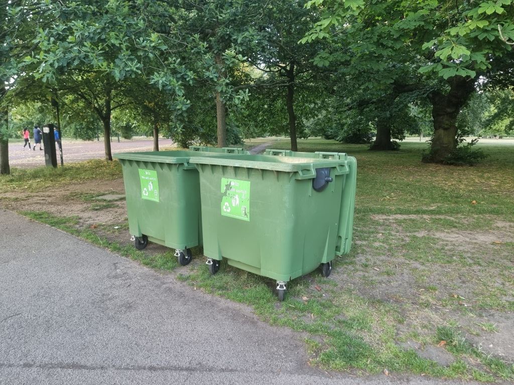 We need large bins like these at Greenwich Park to accommodate our rubbish. Our bins cannot cope with the quantity of rubbish at Mountsfield Park.